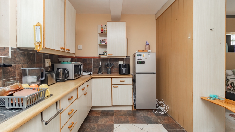 4 Bedroom Property for Sale in Table View Western Cape